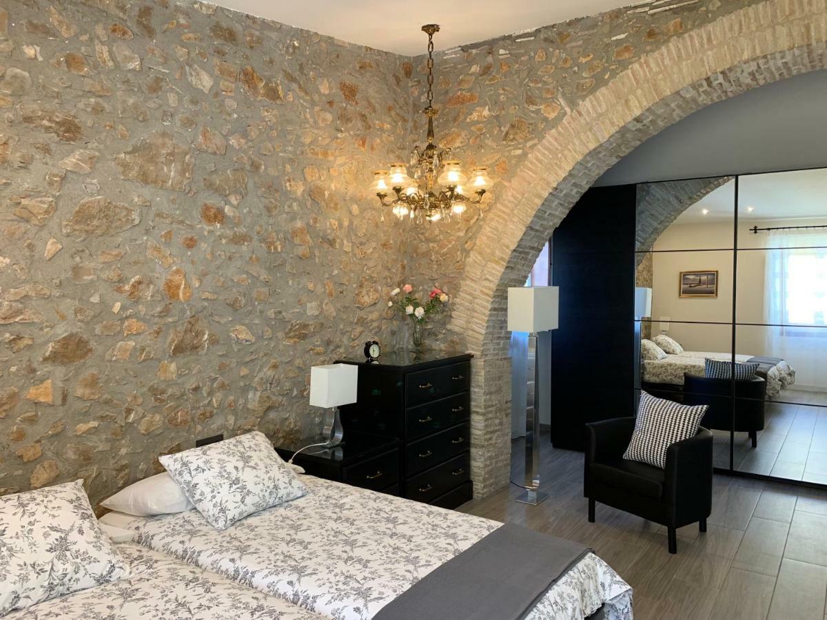 Pintor Massanet - Casa De Piedra Adaptada En Lescala L' Escala Екстериор снимка