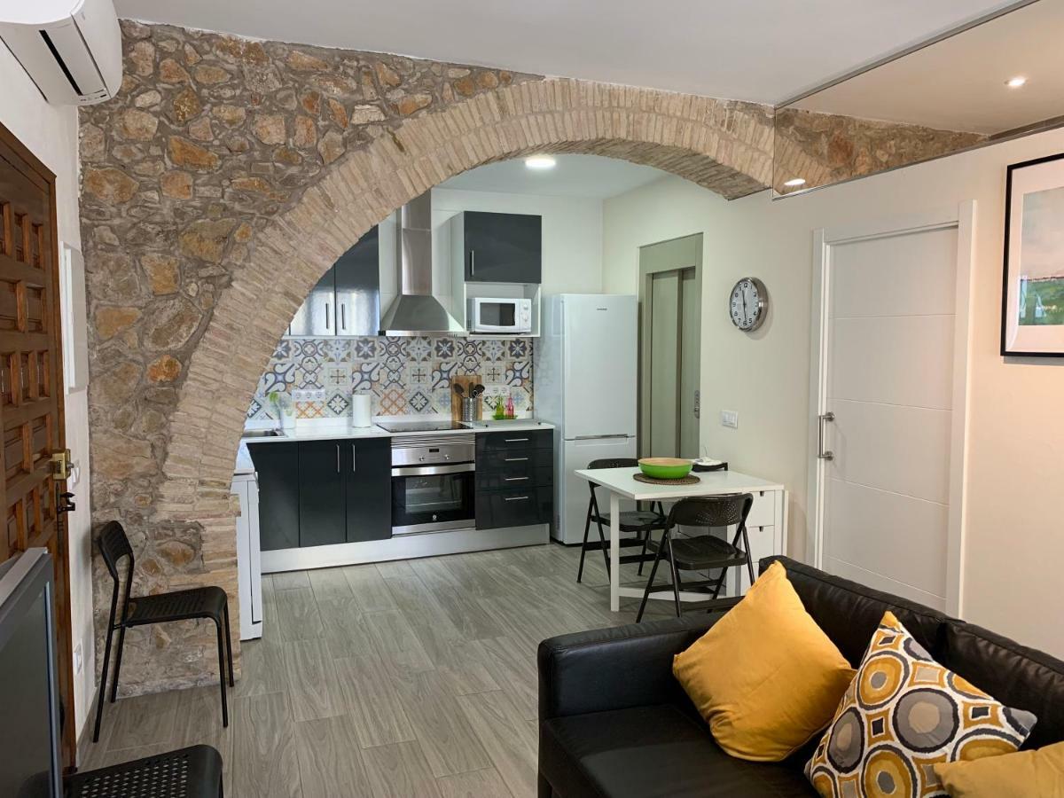 Pintor Massanet - Casa De Piedra Adaptada En Lescala L' Escala Екстериор снимка